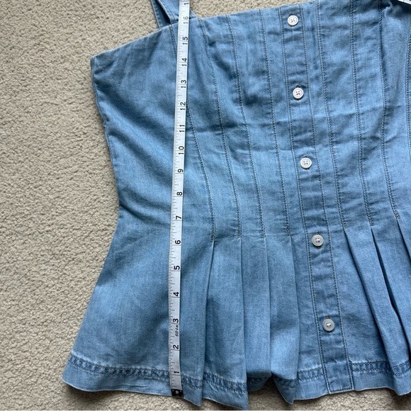 NWT Veronica Beard Light Blue Denim Laura Top. Size 6. - Picture 10 of 11